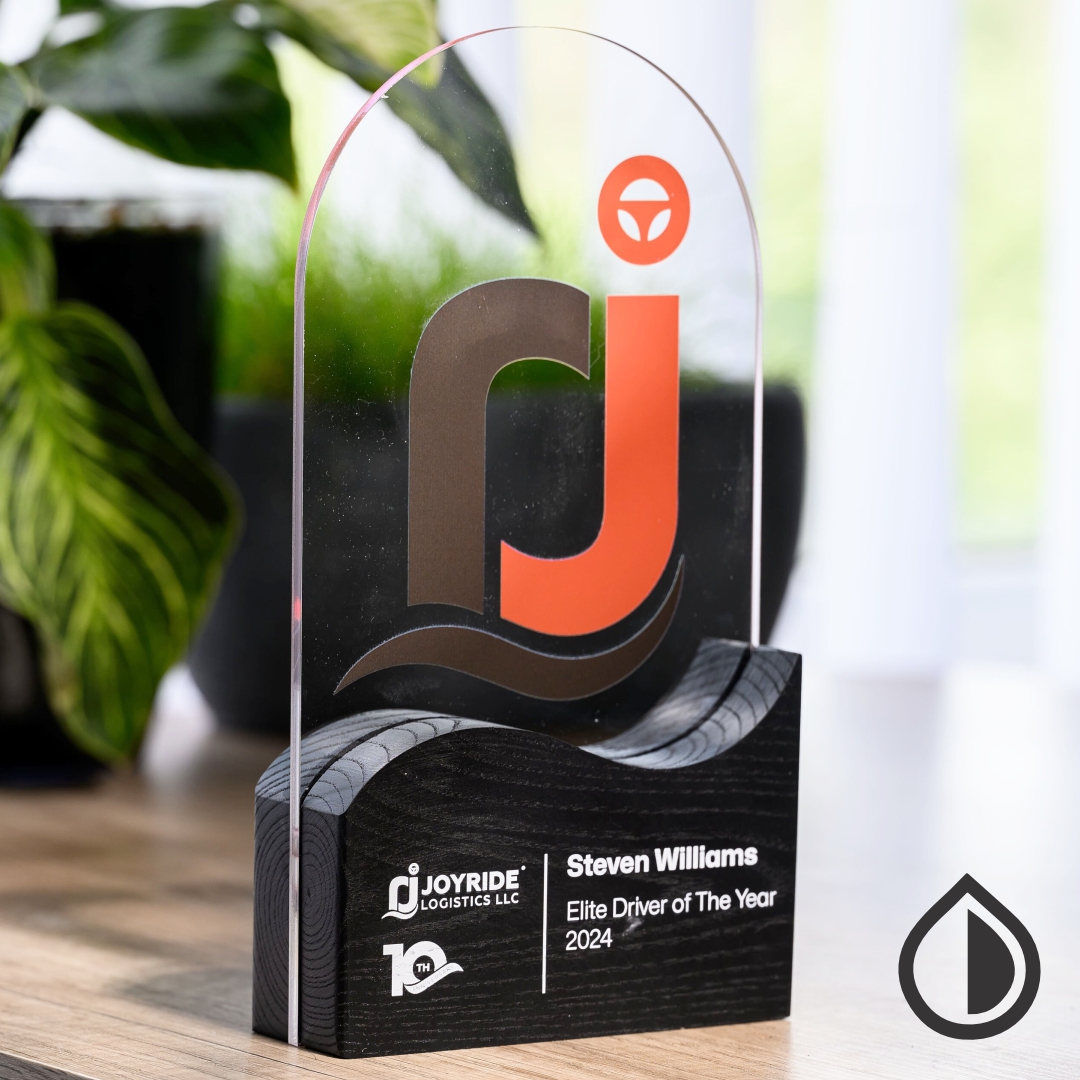 our custom award printing in Dubai